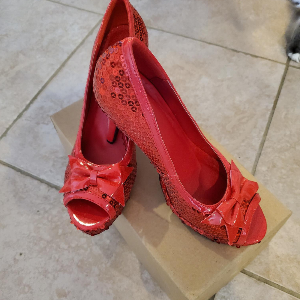 Sparkling Ruby Red Peep-Toe Slippers!